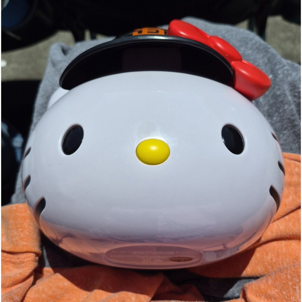 San Francisco SF Giants Hello Kitty Popcorn Bucket 8/16/26 Exclusive Unopened